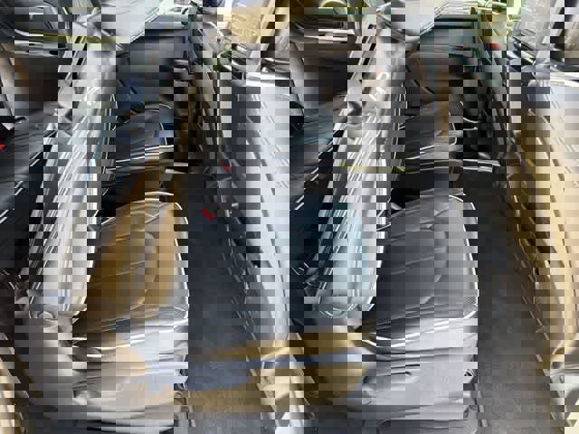 Used 2022 Chrysler Pacifica Limited w/ Uconnect Theater Family Group image 19