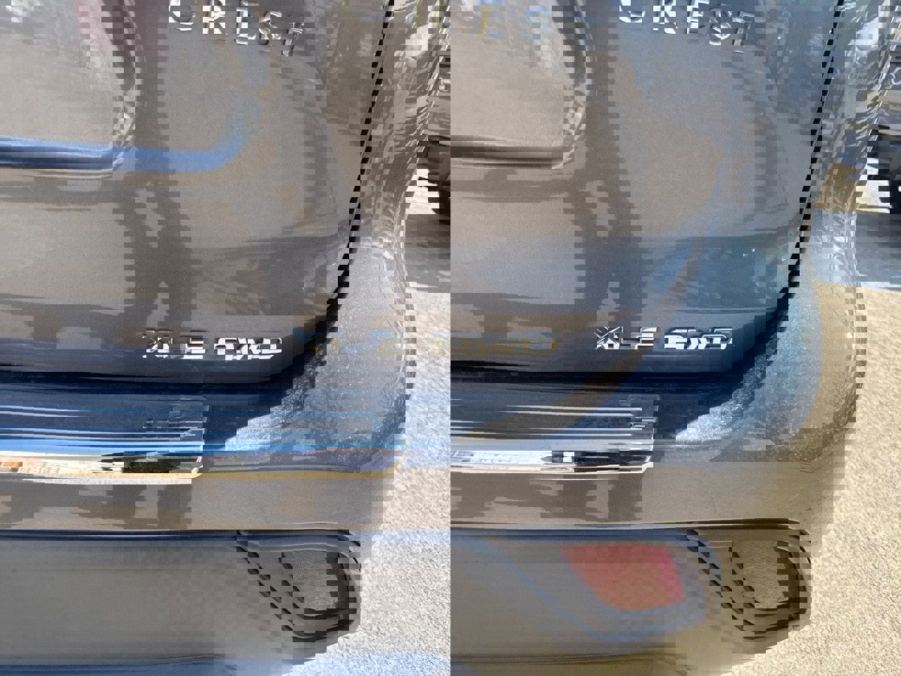 Used 2020 Toyota Highlander XLE image 3