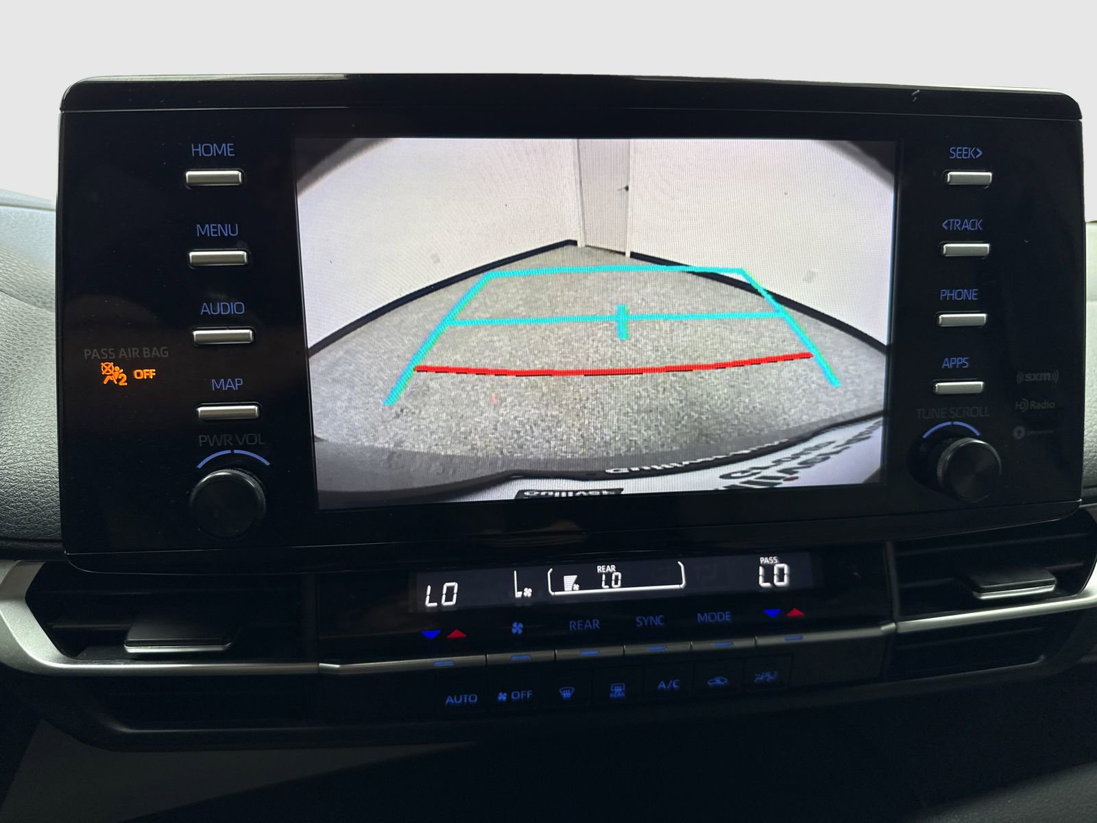 Used 2021 Toyota Sienna LE FWD image 27