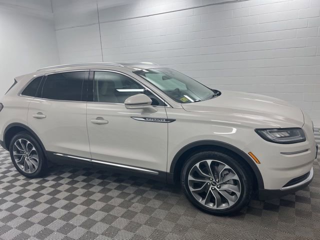 Used 2023 Lincoln Nautilus Reserve AWD/4WD image 4