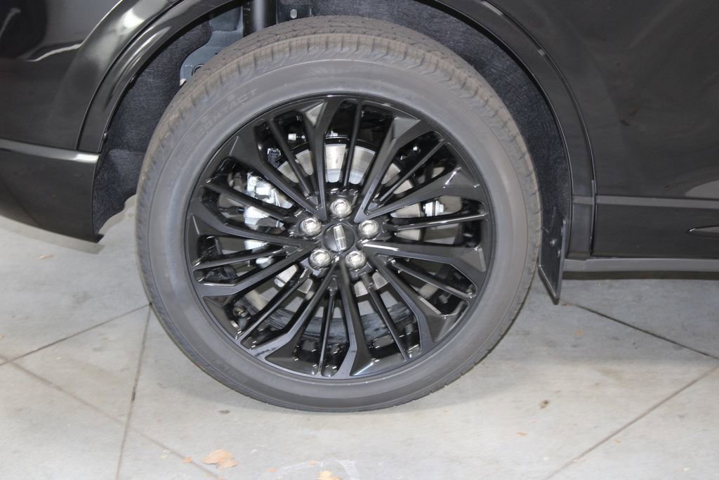 New 2026 Lincoln Corsair Reserve w/ Jet Appearance Package image 13