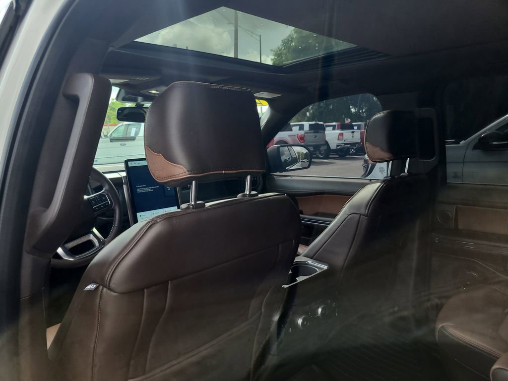 Used 2024 Ford Expedition Max King Ranch image 12