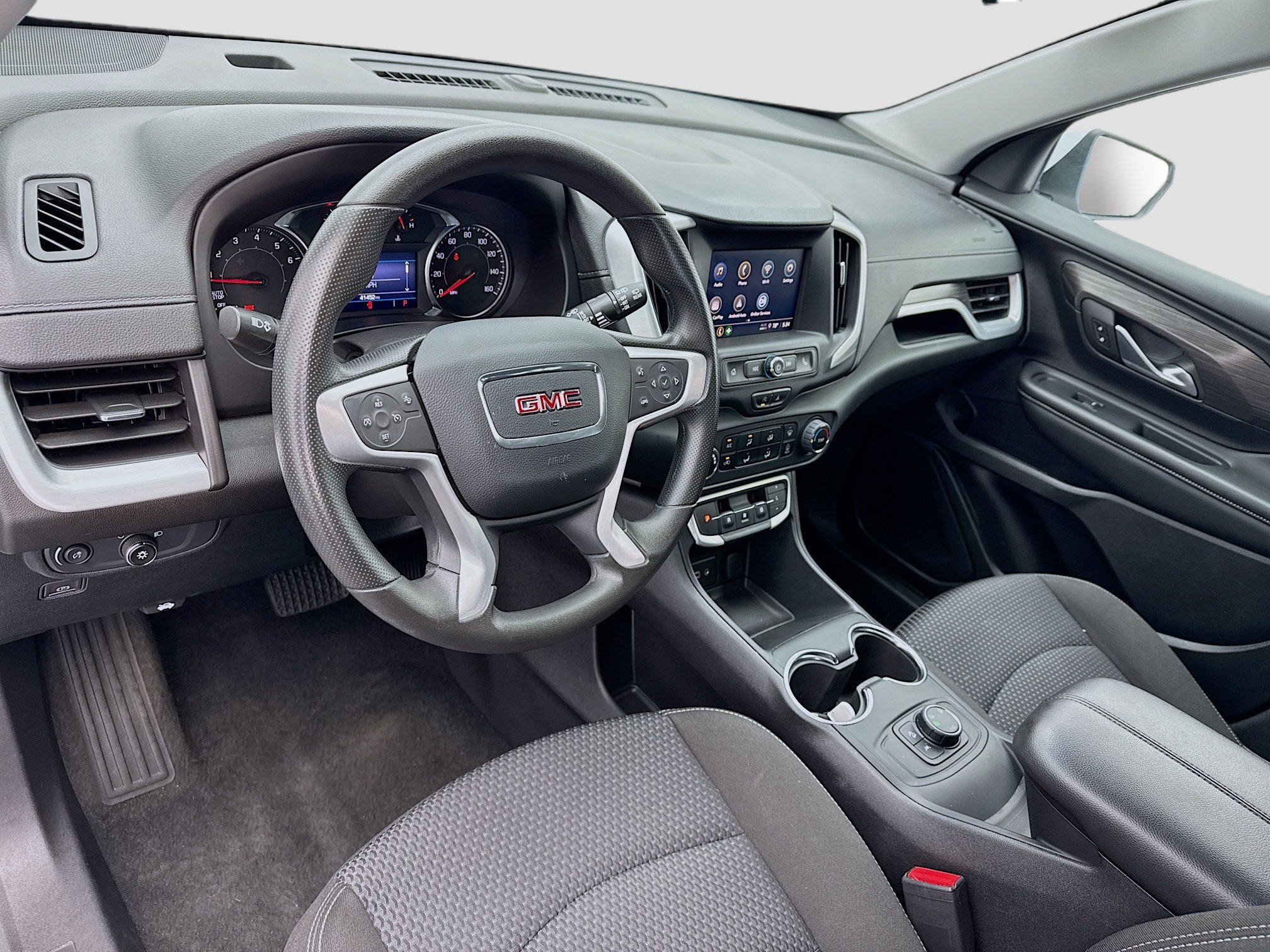 Used 2024 GMC Terrain SLE AWD/4WD image 7