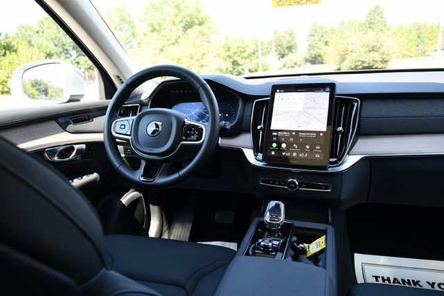 New 2026 Volvo XC90 B6 Plus w/ Protection Package Premier AWD/4WD image 21