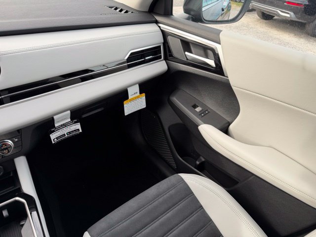 New 2026 Mitsubishi Outlander SE FWD image 19