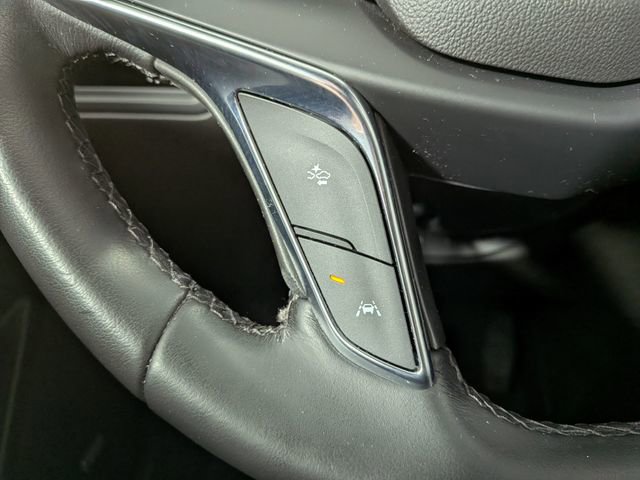 Used 2023 Cadillac XT5 Luxury w/ LPO, Floor Liner Package AWD/4WD image 8