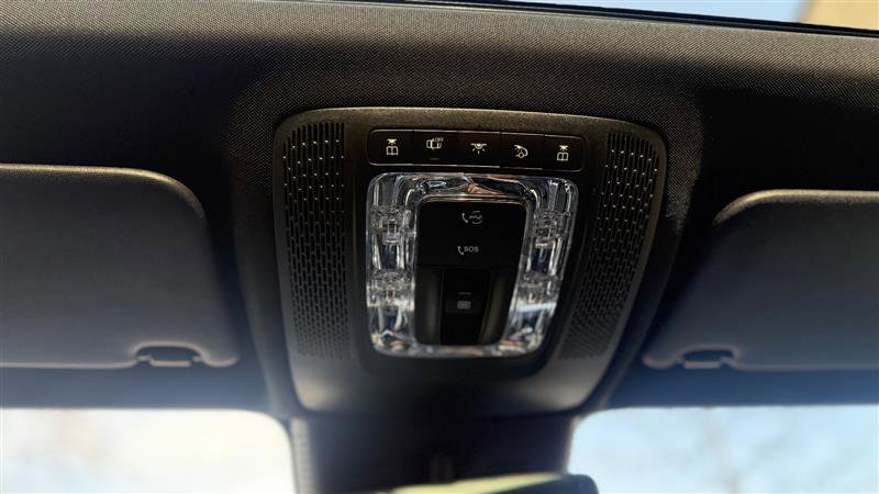 Used 2024 Mercedes-Benz GLB 250 image 31