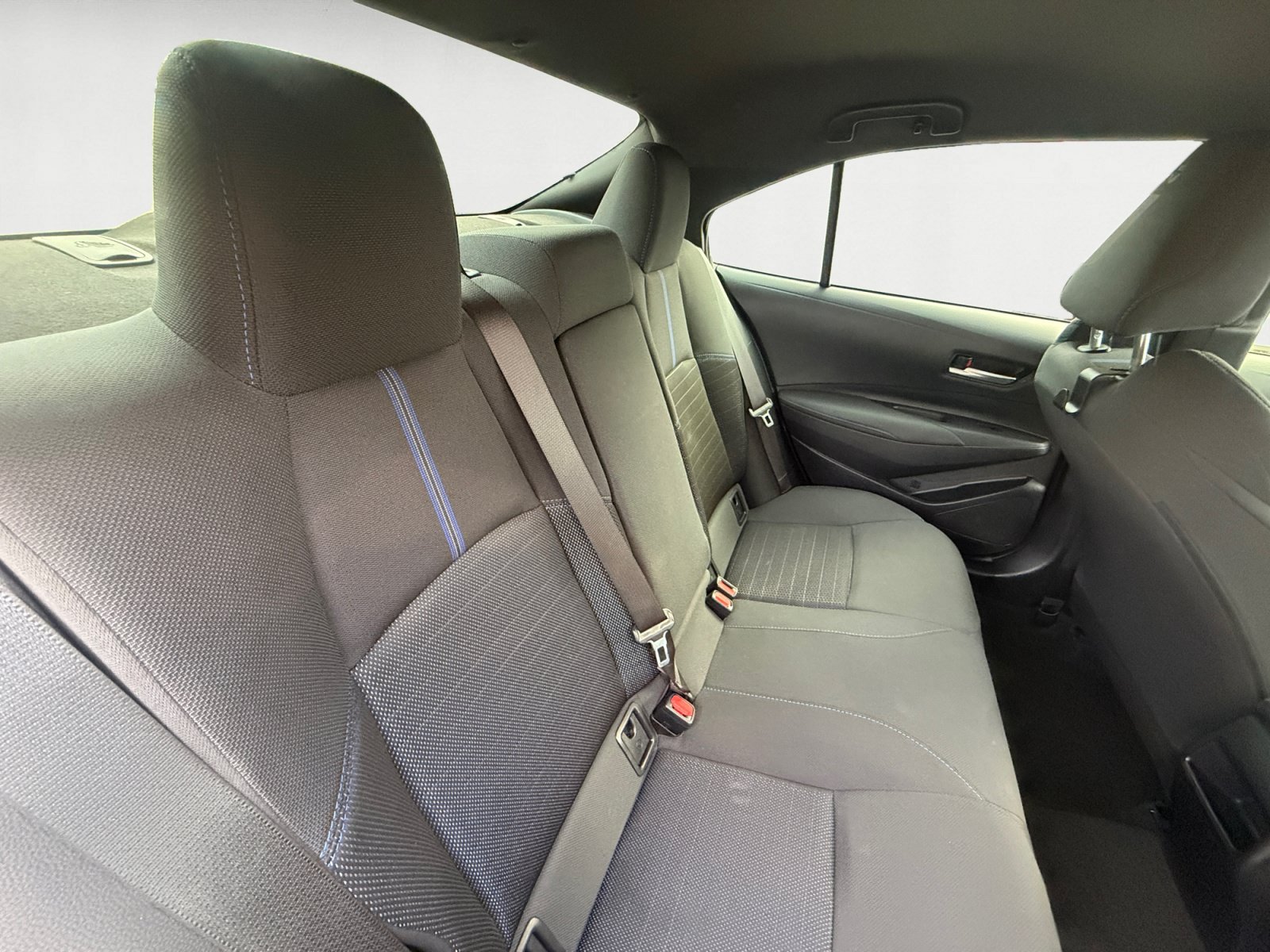 Used 2022 Toyota Corolla SE FWD image 18