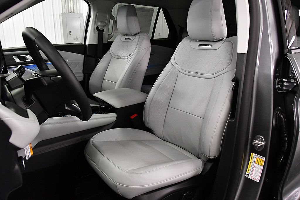 New 2026 Ford Explorer Platinum w/ LUX Leather Package AWD/4WD image 28