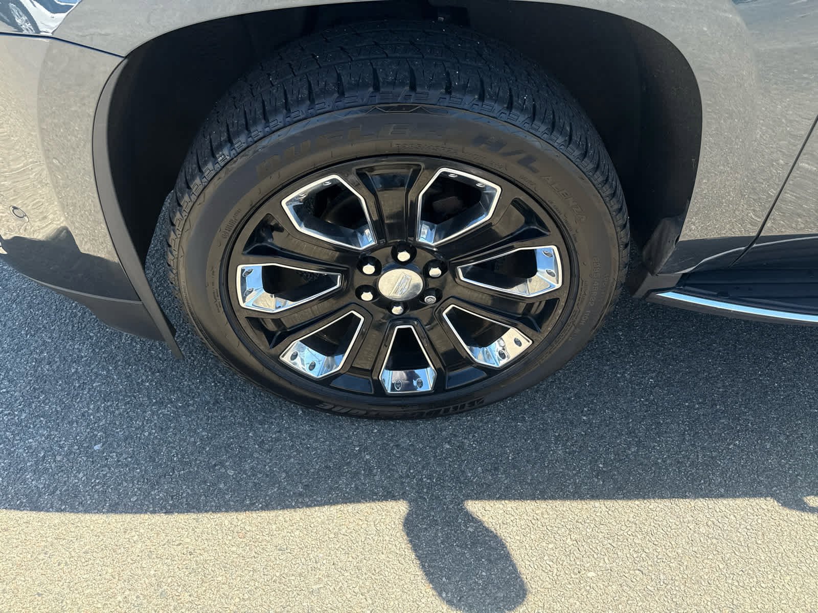 Used 2020 Cadillac Escalade Luxury AWD/4WD image 9