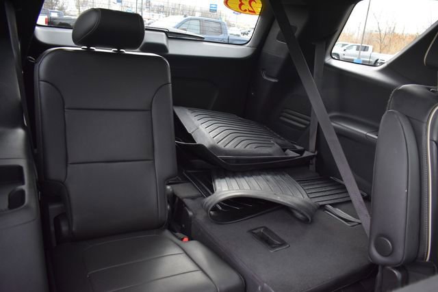 Certified 2023 Chevrolet Traverse Premier w/ Redline Edition image 18
