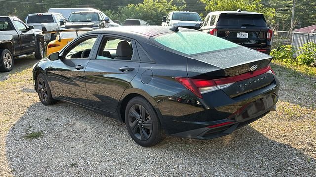 Used 2021 Hyundai Elantra SEL FWD image 5