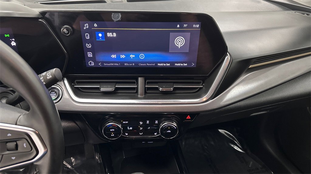 Used 2024 Chevrolet Trax ACTIV w/ Driver Confidence Package image 14