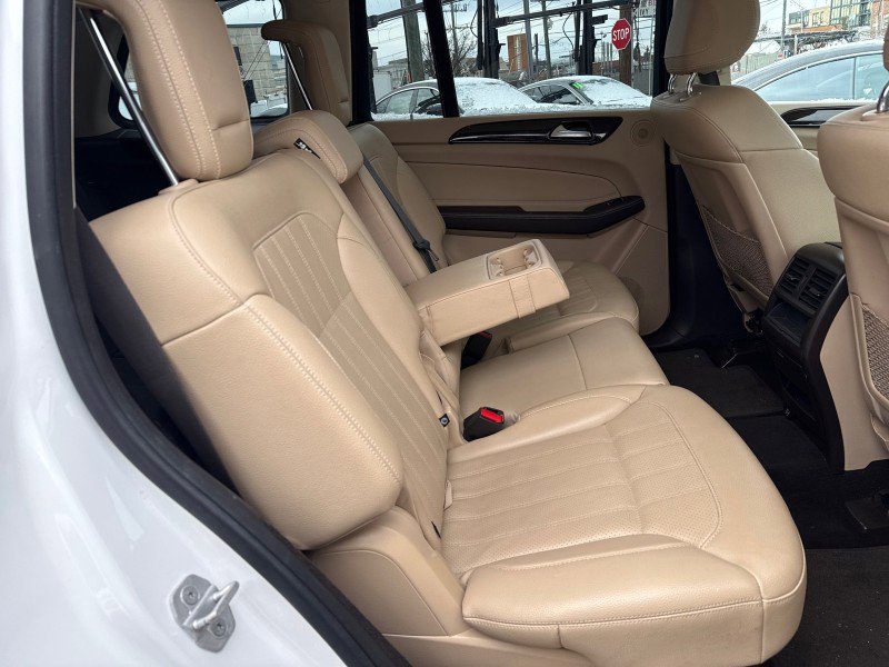 Used 2017 Mercedes-Benz GLS 450 4MATIC image 35