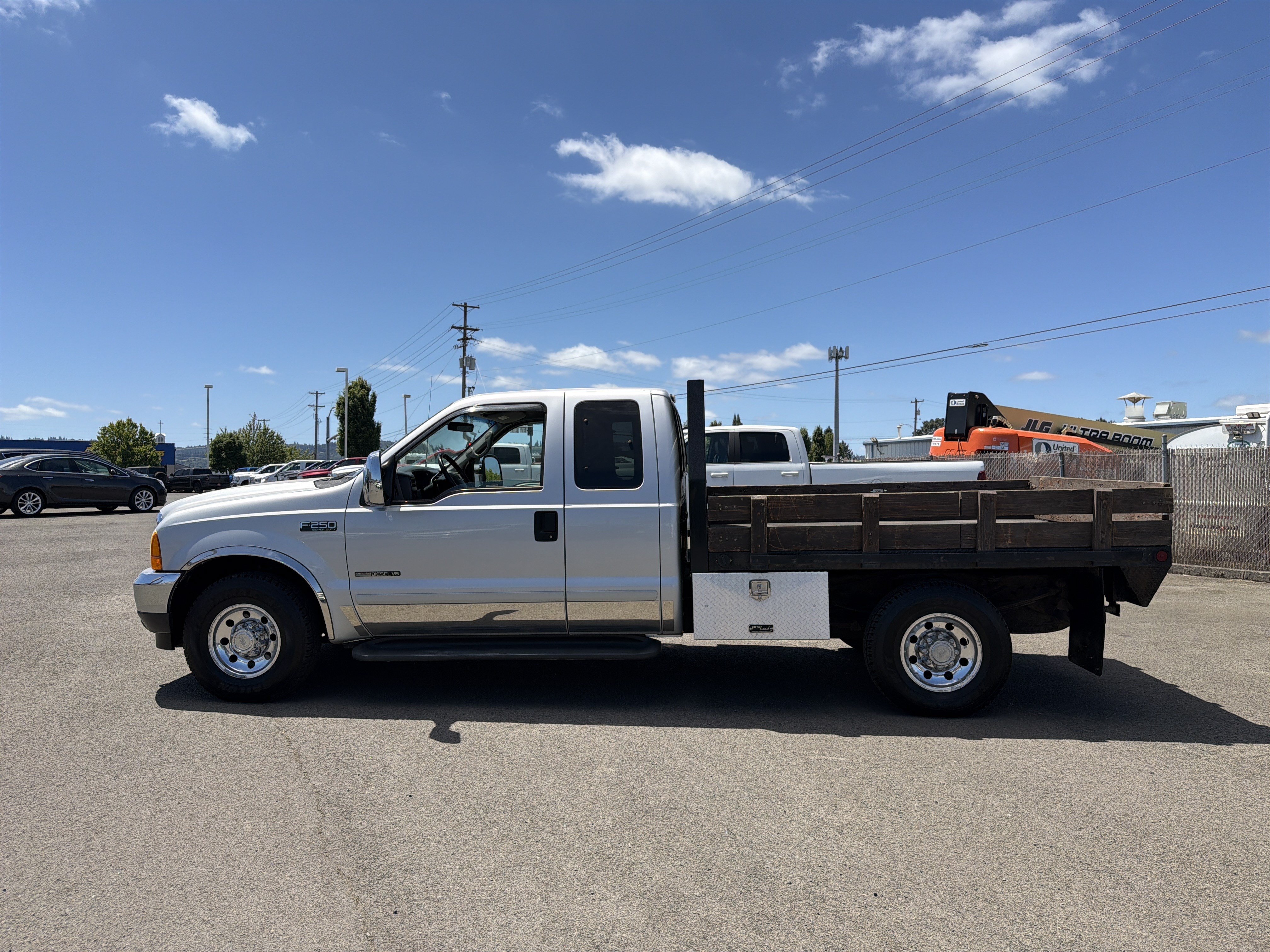 Used 2001 Ford F250 XLT RWD image 2