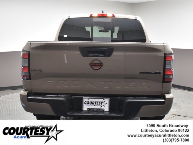 Used 2024 Nissan Frontier PRO-4X w/ Technology Package image 5