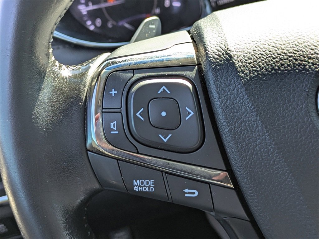 Used 2013 Toyota Avalon XLE image 25