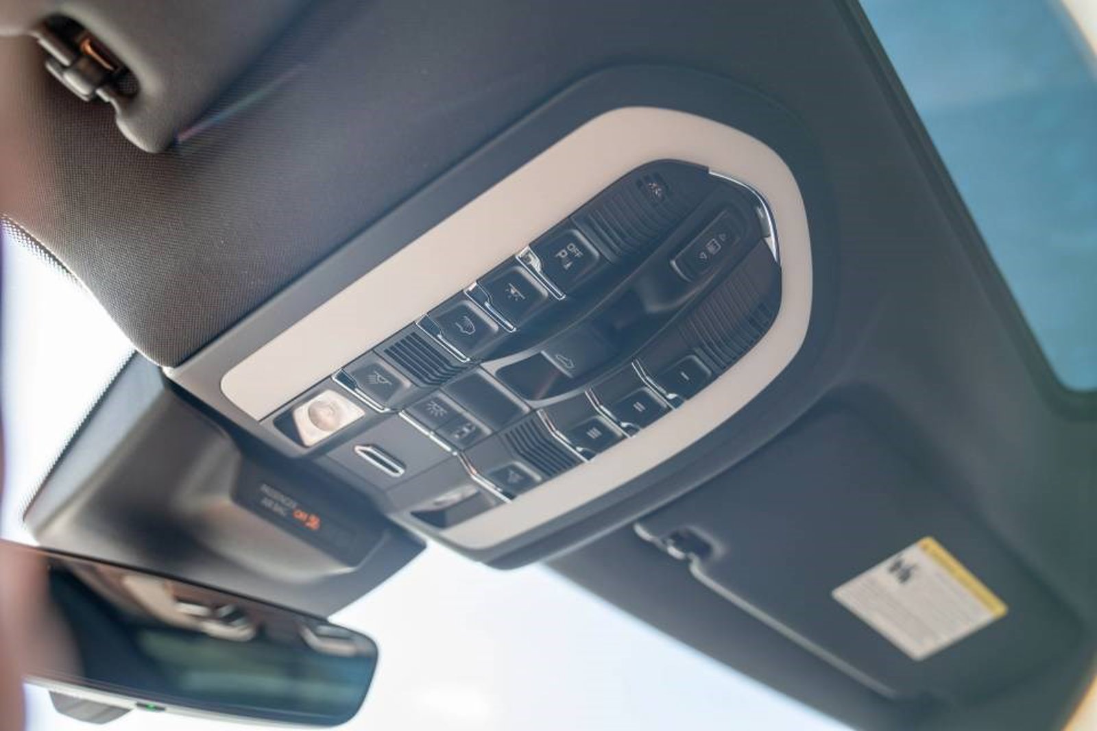 New 2026 Porsche Macan AWD/4WD image 22