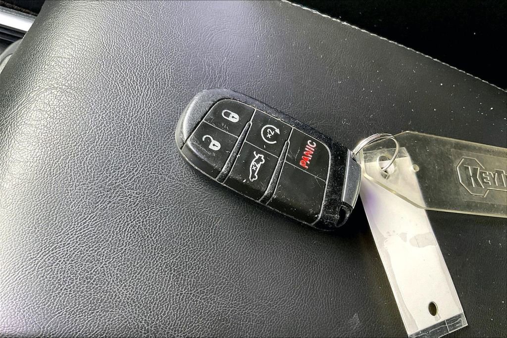 Used 2018 Dodge Charger R/T Scat Pack RWD image 14