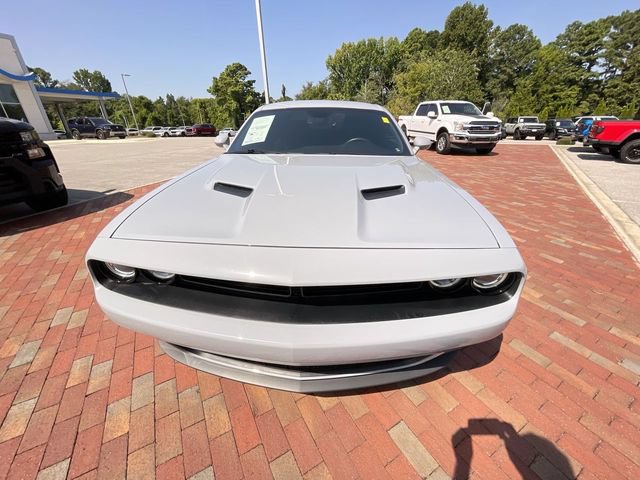 Used 2022 Dodge Challenger SXT w/ Driver Convenience Group RWD image 24