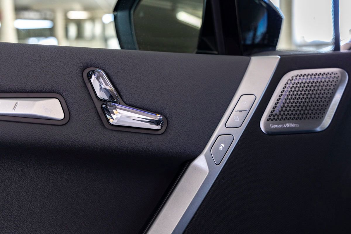 New 2026 BMW iX M70 image 15