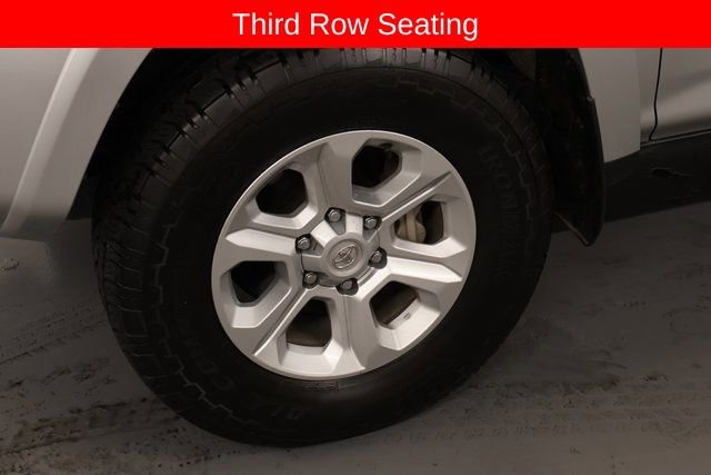 Used 2024 Toyota 4Runner SR5 AWD/4WD image 8