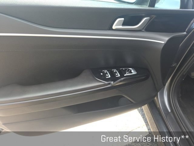 Used 2021 Kia K5 LXS FWD image 9