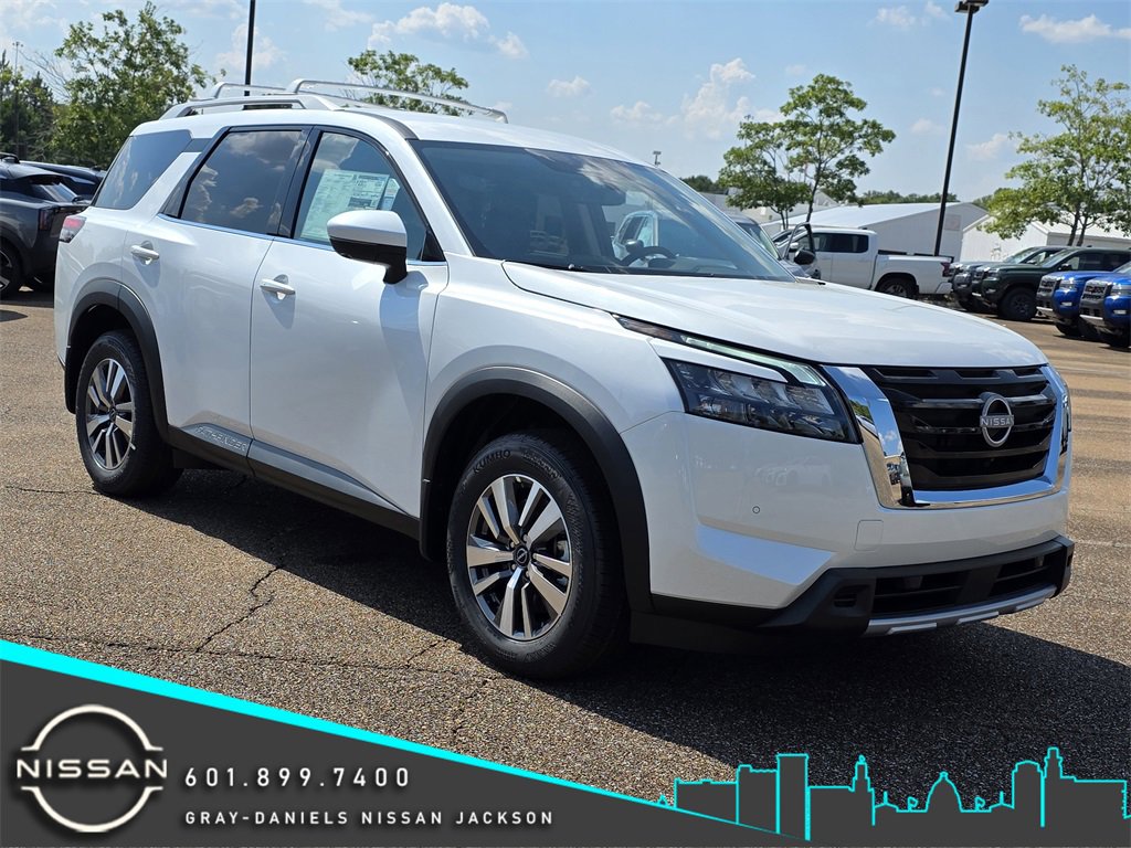New 2025 Nissan Pathfinder SL