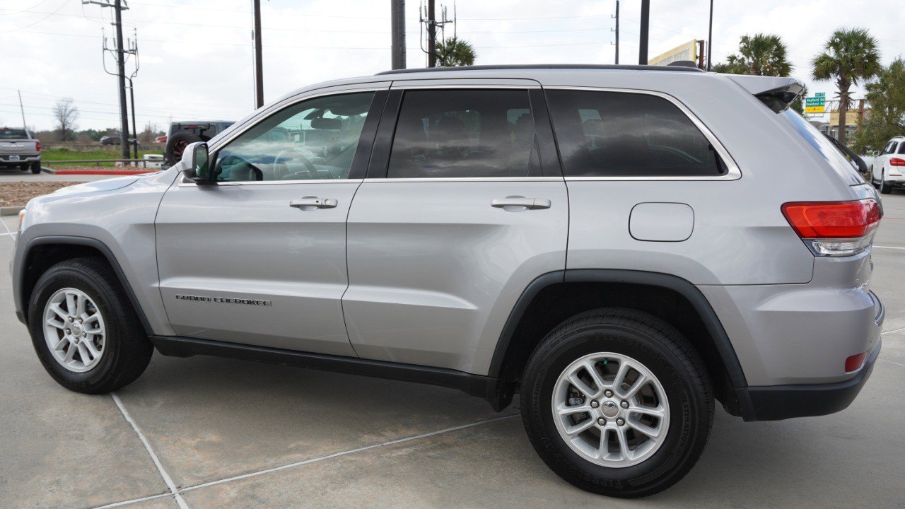 Used 2018 Jeep Grand Cherokee Laredo image 5
