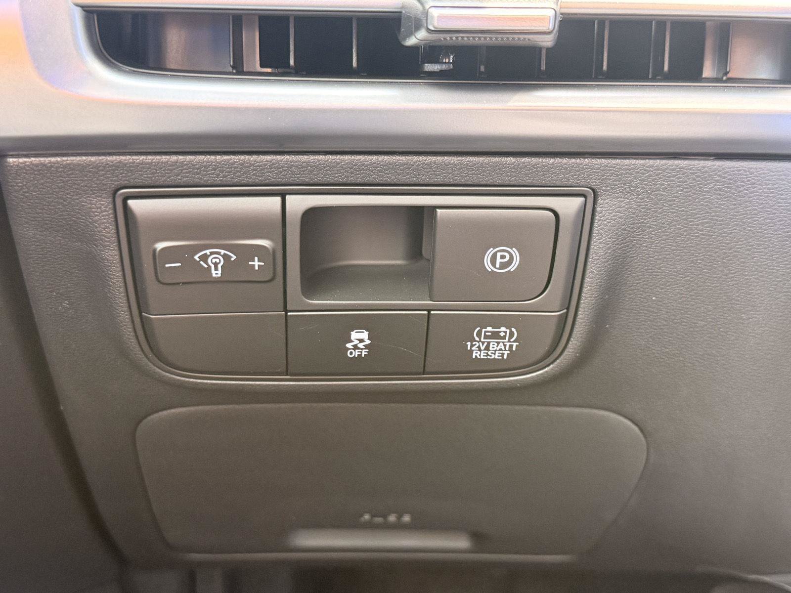 New 2026 Hyundai Tucson Blue SE AWD/4WD image 27