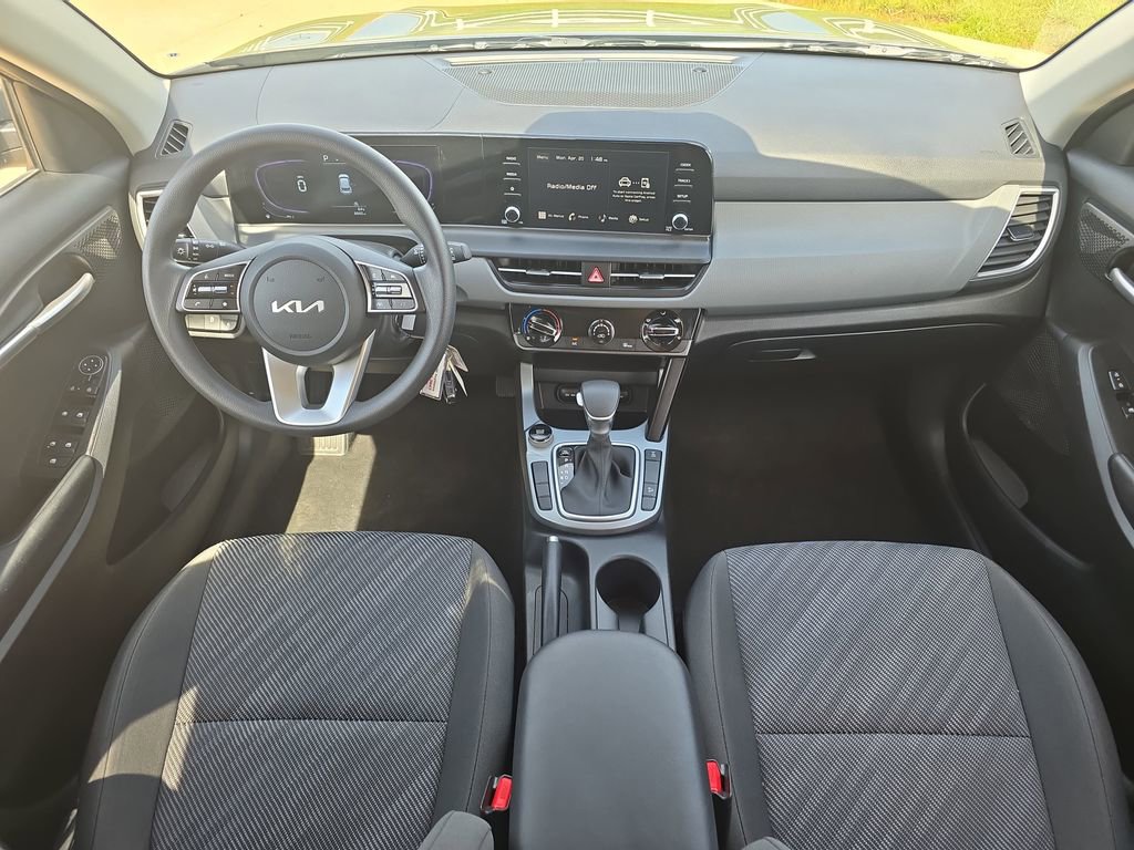 Used 2026 Kia Seltos LX AWD/4WD image 9