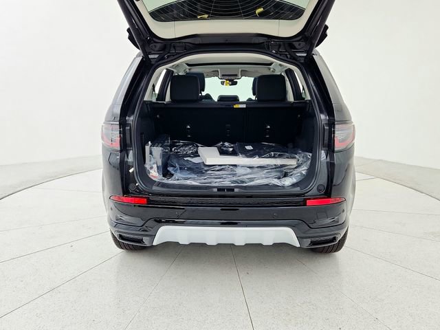 Certified 2025 Land Rover Discovery Sport S image 19