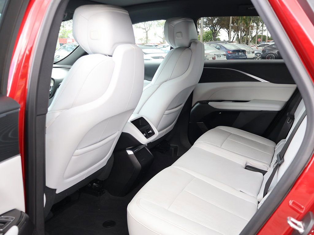 Used 2024 Cadillac Lyriq Sport image 35