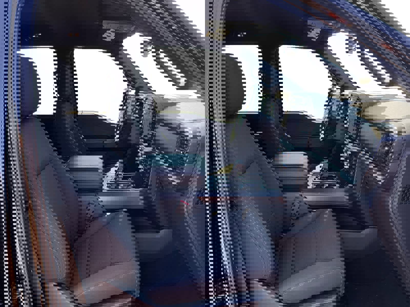 Used 2024 Ford F150 XLT w/ Equipment Group 302A MID image 15