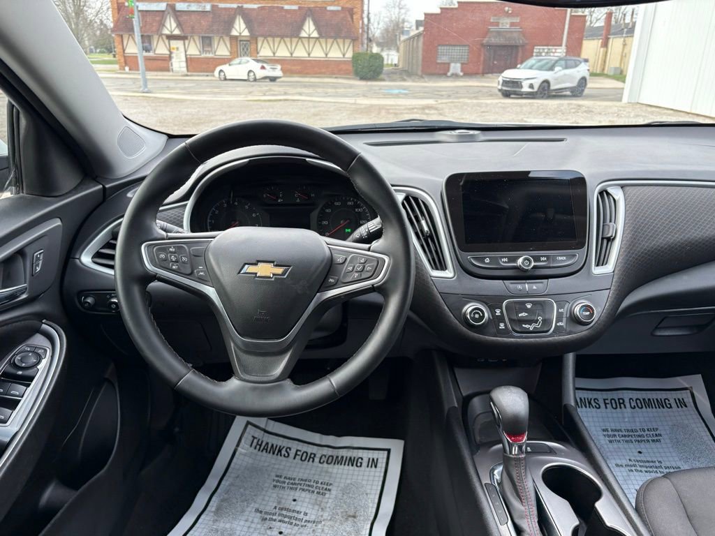 Used 2023 Chevrolet Malibu RS FWD image 28
