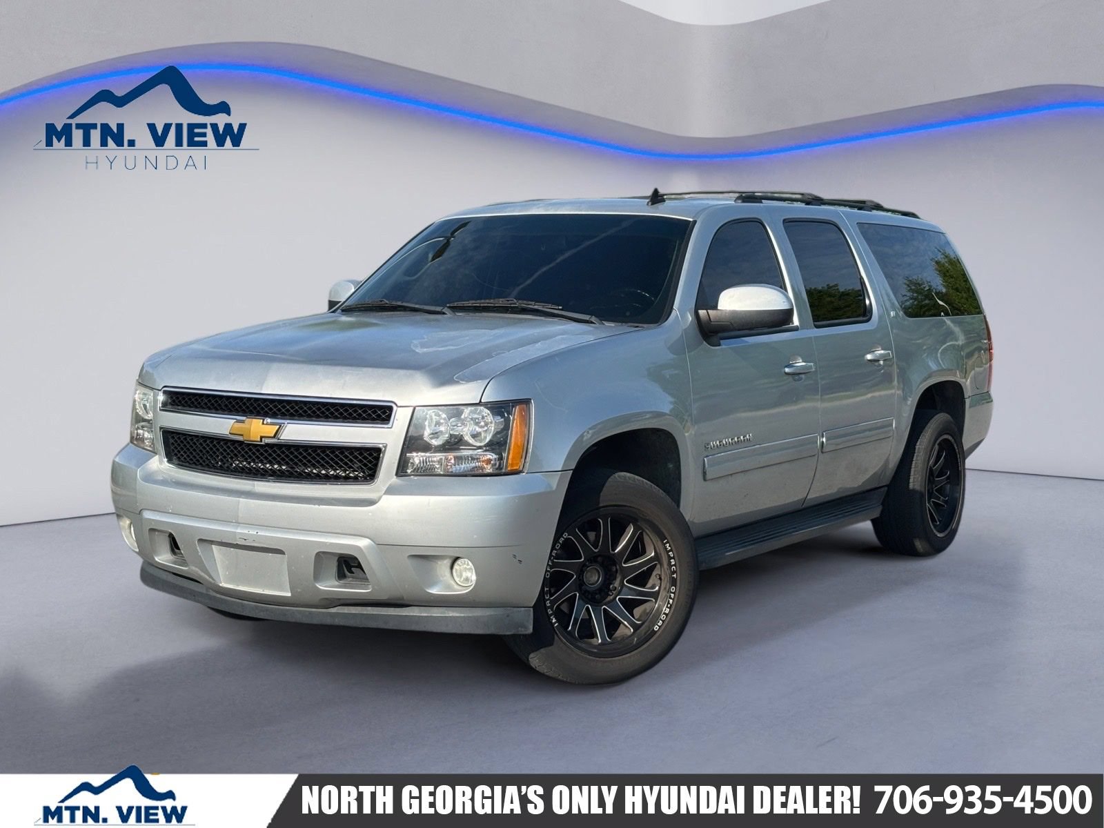 Used 2013 Chevrolet Suburban LT w/ Luxury Package RWD image 1