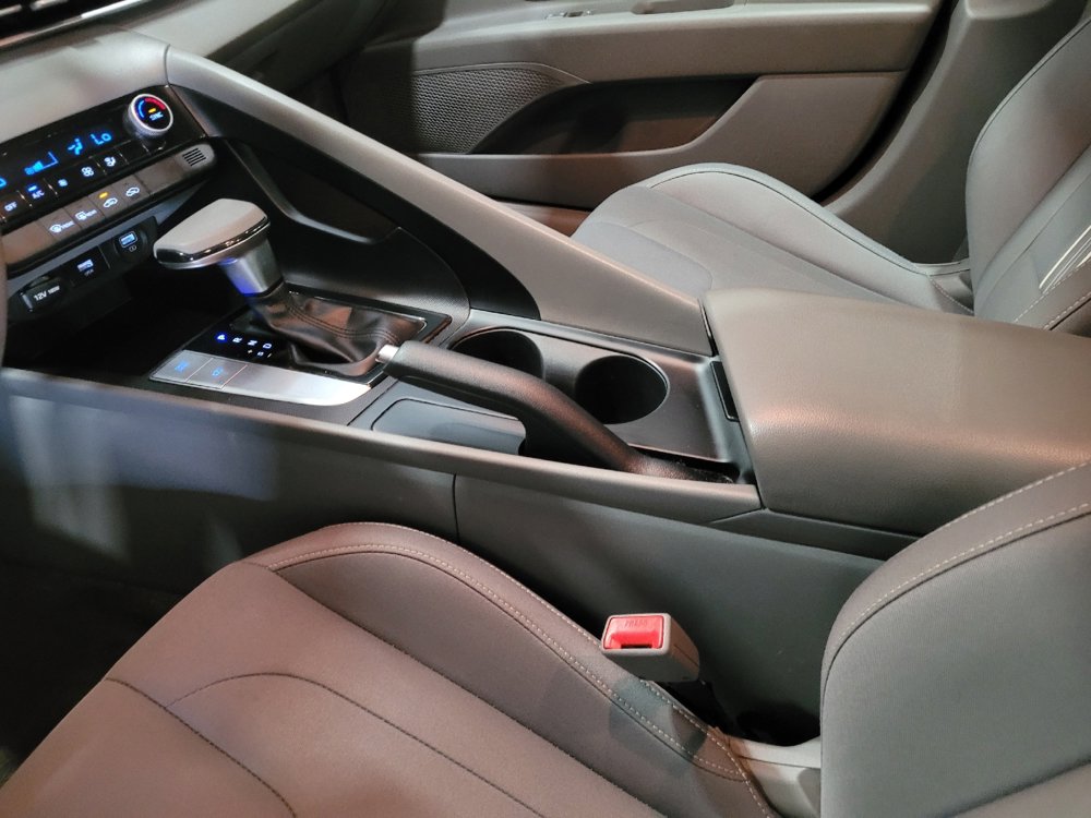 Used 2023 Hyundai Elantra SEL image 26