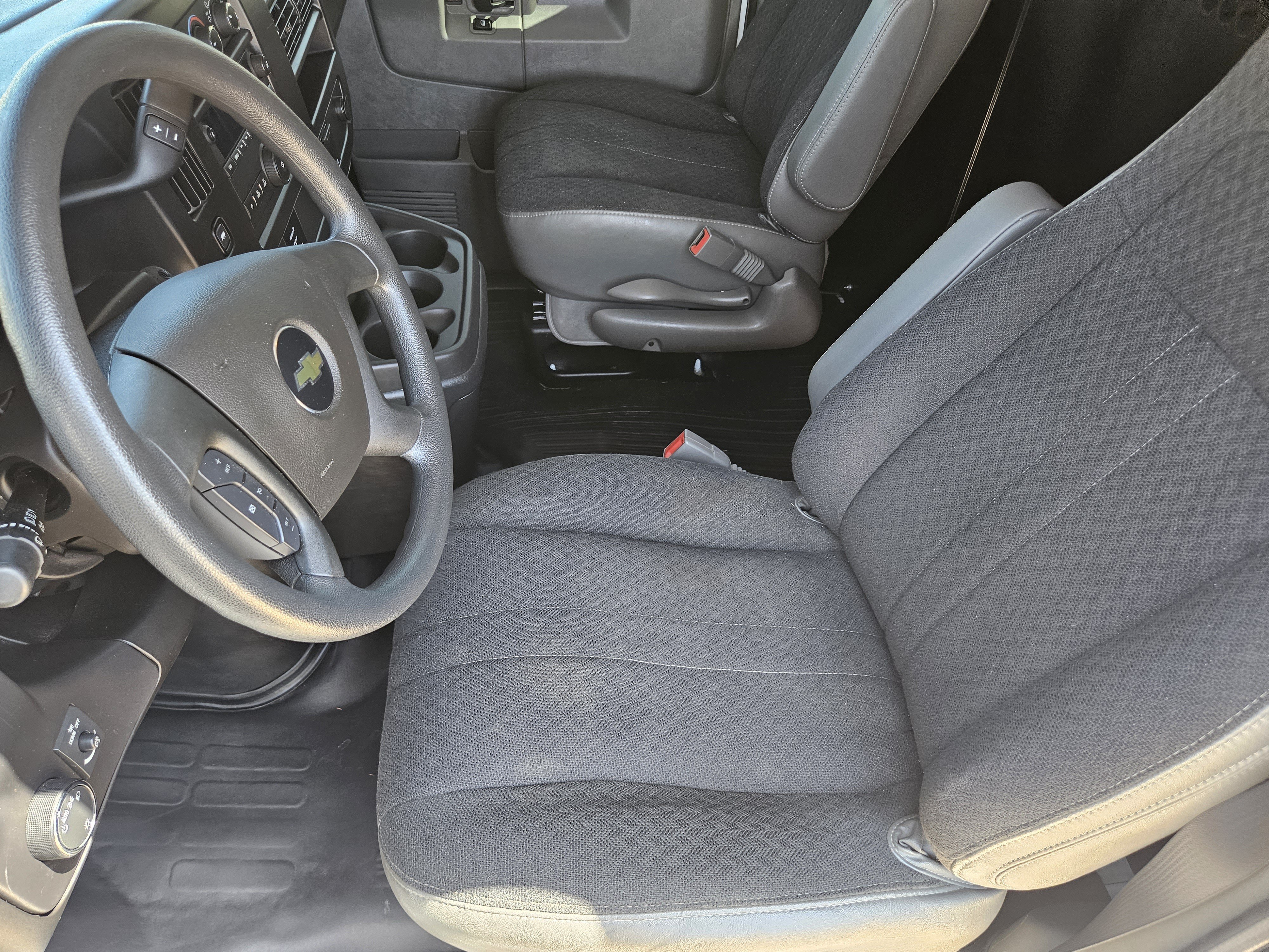Used 2024 Chevrolet Express 2500 w/ Driver Convenience Package RWD image 11