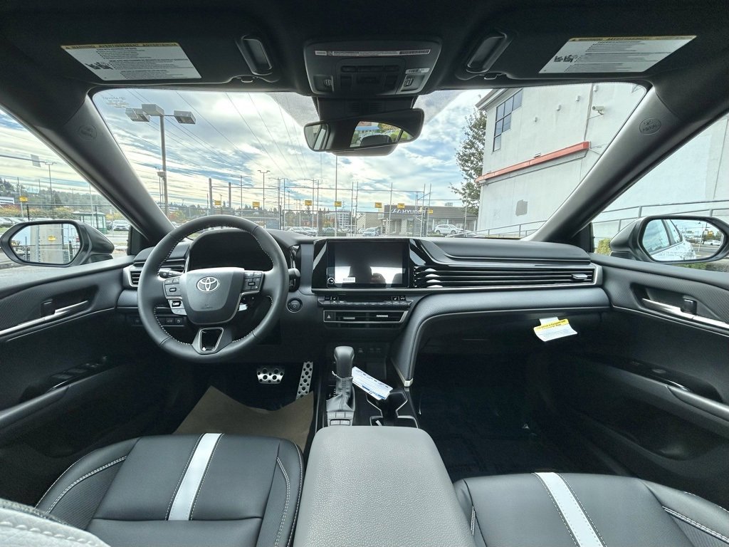 New 2026 Toyota Camry Hybrid image 18