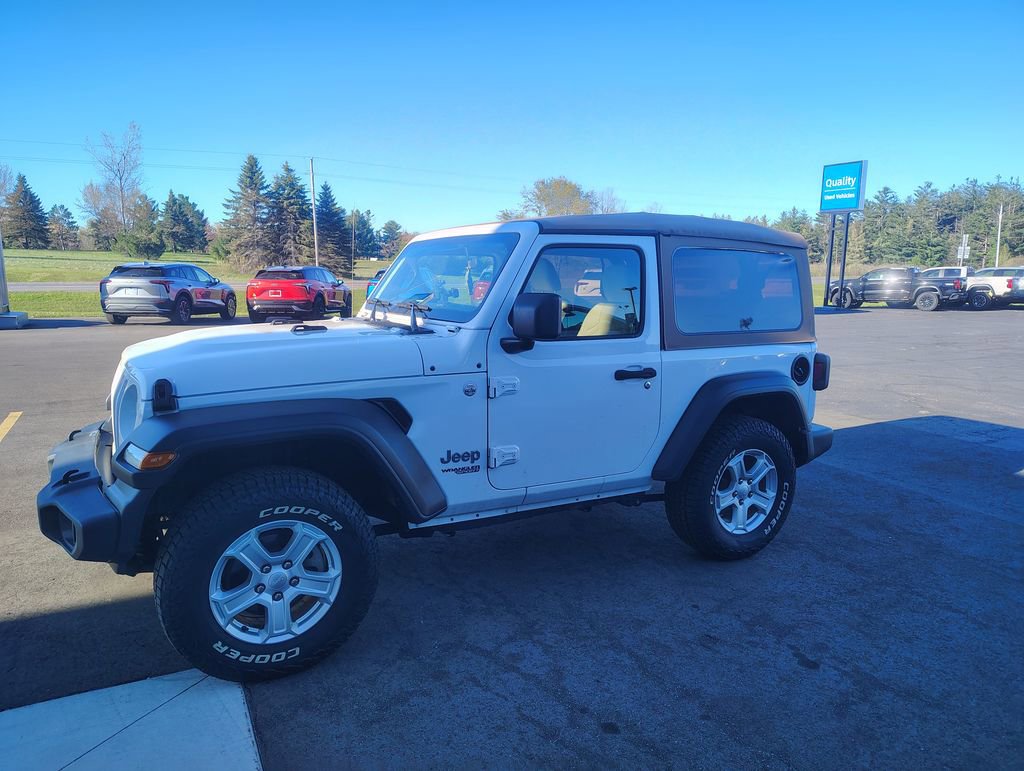 Used 2019 Jeep Wrangler Sport AWD/4WD image 11