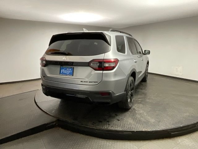 New 2026 Honda Pilot Black Edition image 7