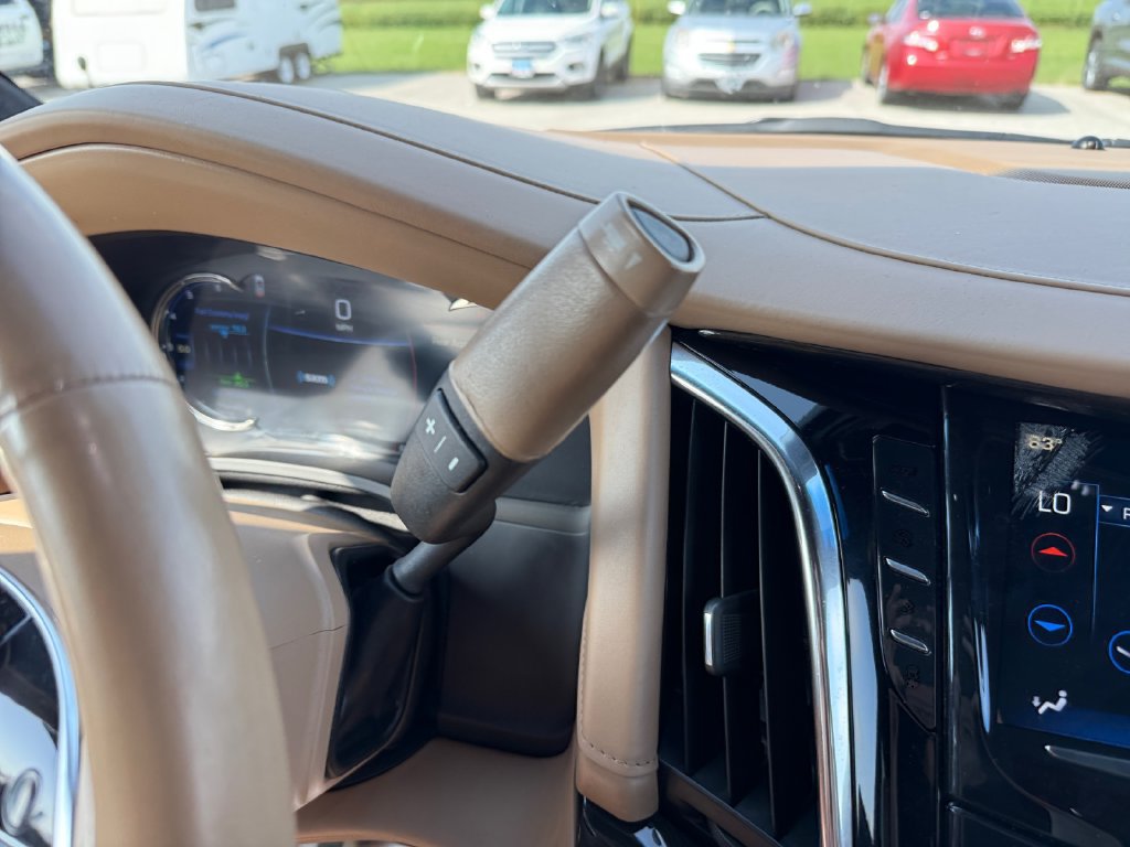 Used 2018 Cadillac Escalade ESV Platinum AWD/4WD image 29