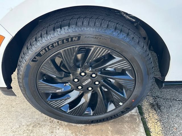 New 2027 Lincoln Navigator Reserve w/ Jet Appearance Package AWD/4WD image 5