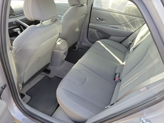 Certified 2025 Hyundai Elantra SEL image 18