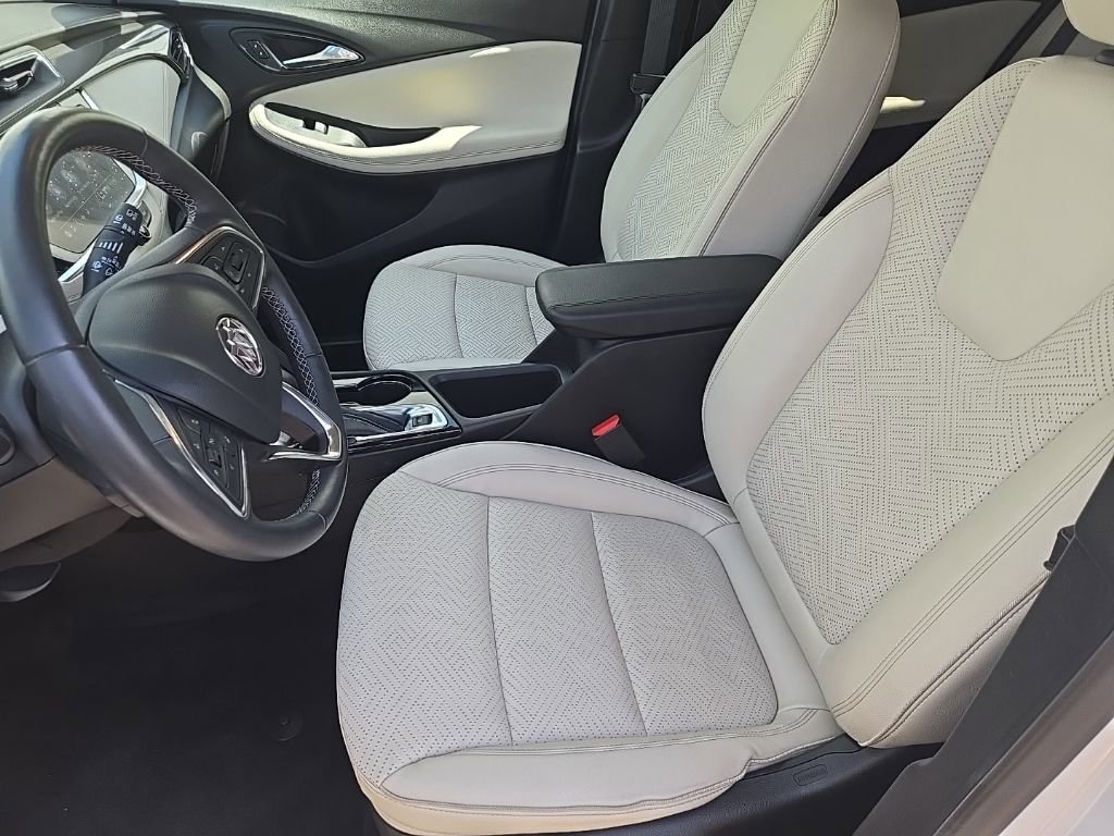Used 2023 Buick Encore GX Essence w/ Experience Buick Package FWD image 24