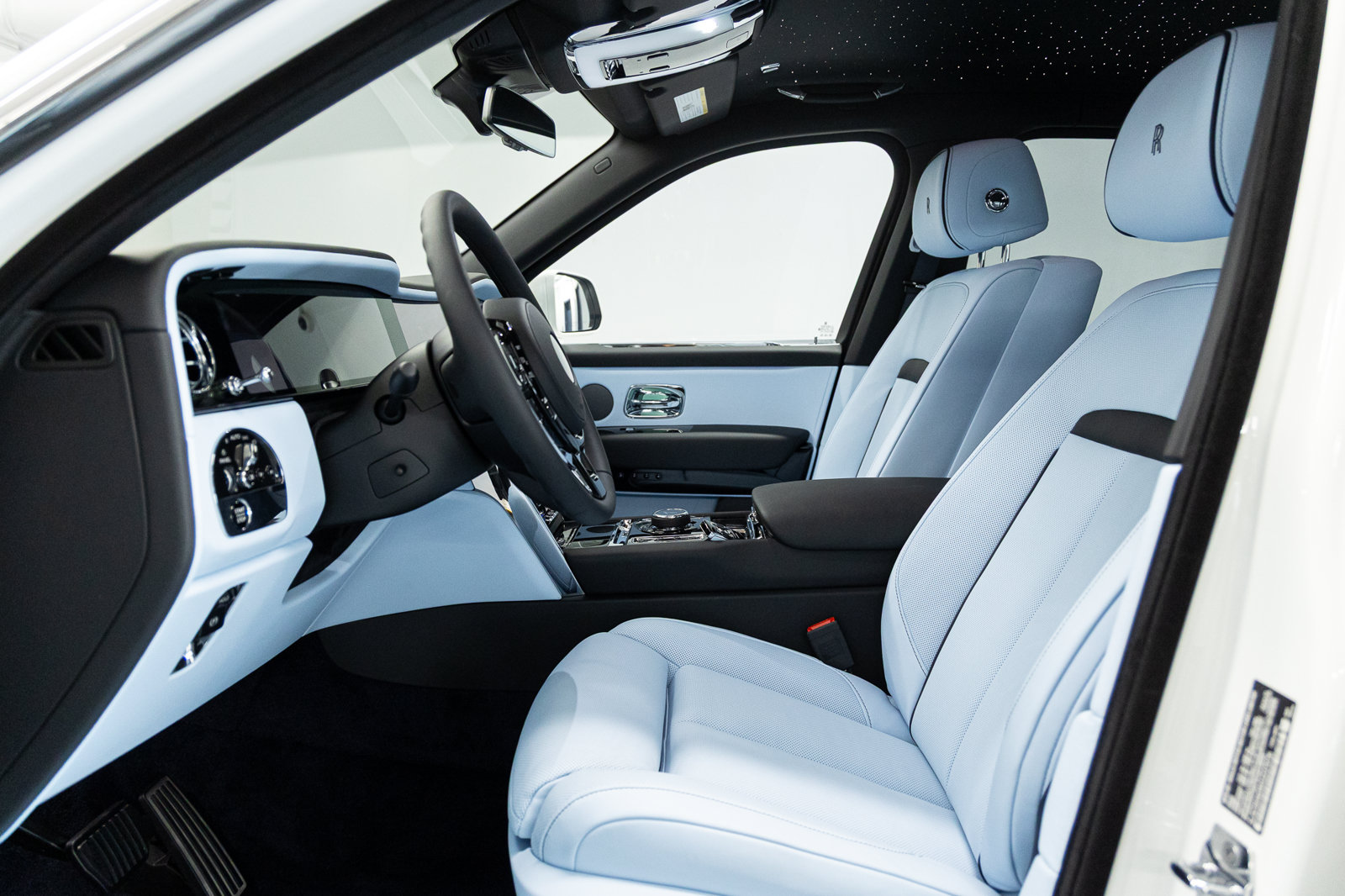 New 2026 Rolls-Royce Cullinan AWD/4WD image 34