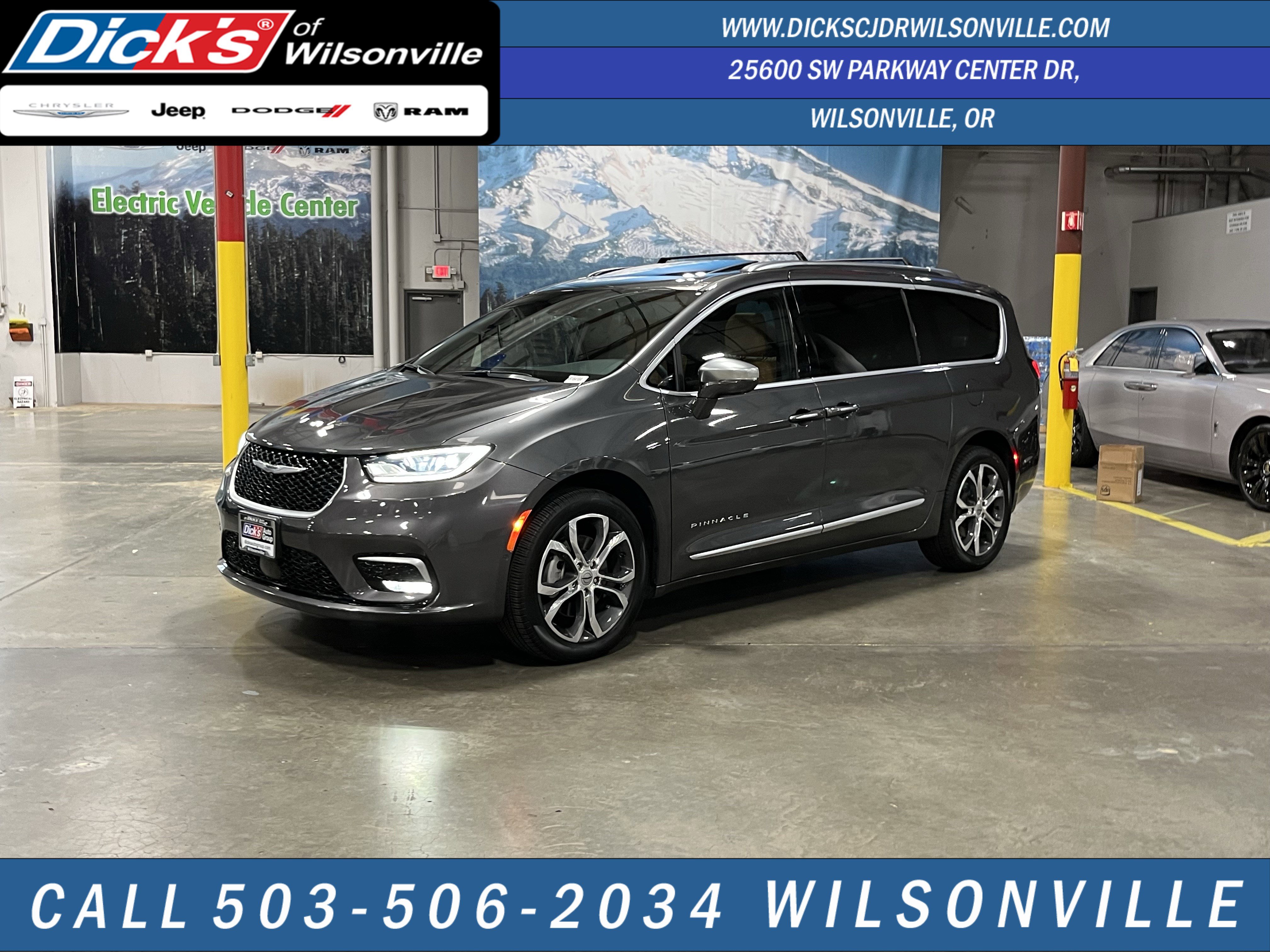 Used 2022 Chrysler Pacifica Pinnacle