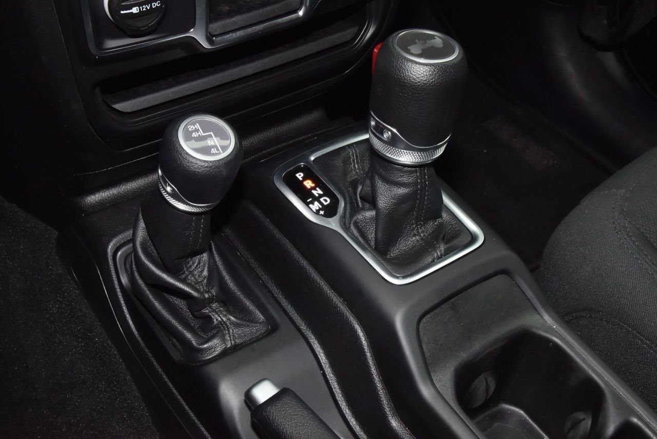 Used 2021 Jeep Wrangler Unlimited Sport AWD/4WD image 31