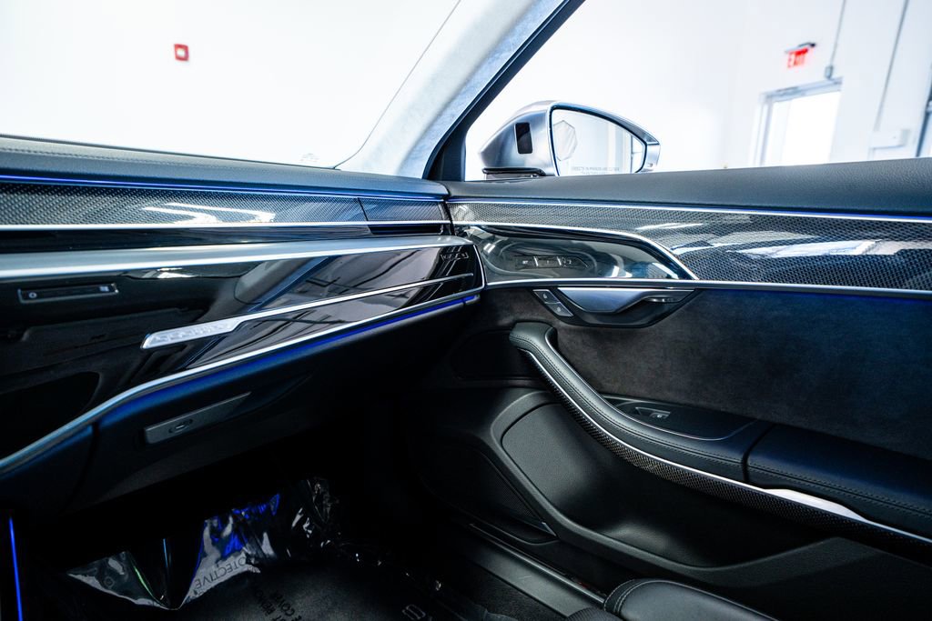 Used 2020 Audi S8 L image 47