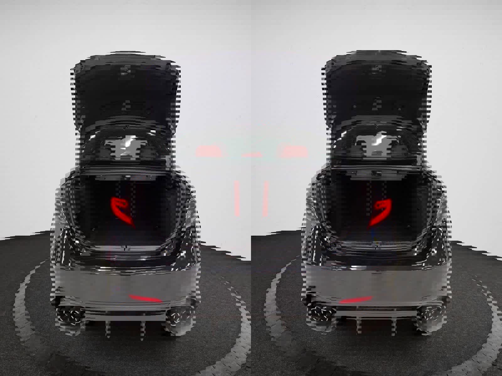 Used 2024 Alfa Romeo Giulia Quadrifoglio w/ Active Assist Plus Package image 4